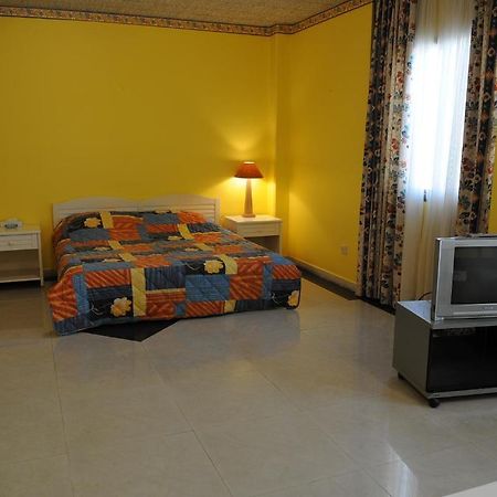 Mishal Hotel Manama Exterior photo